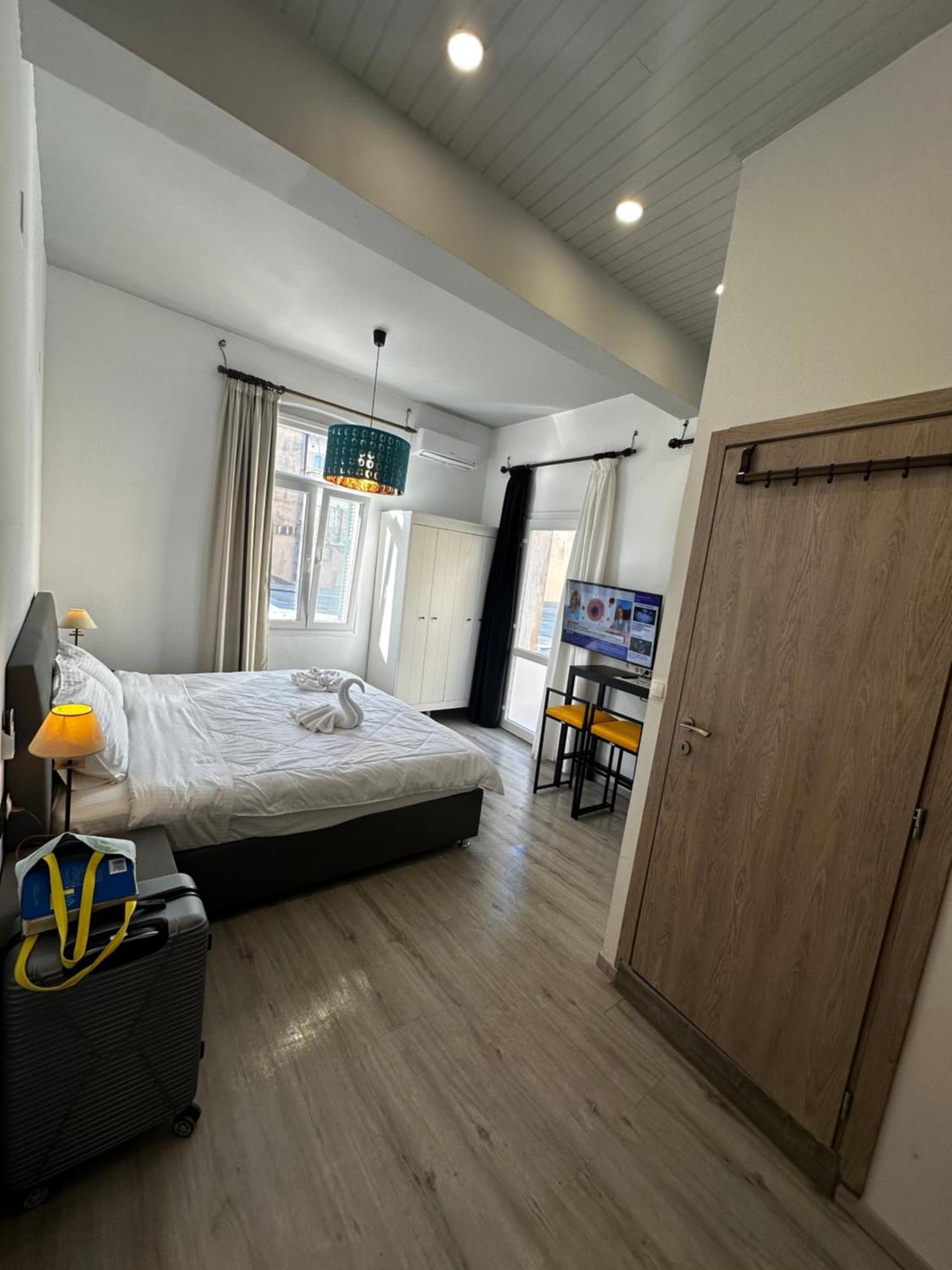 Travelers Luxury Suites, Studios & Apartments Corfu  Bagian luar foto