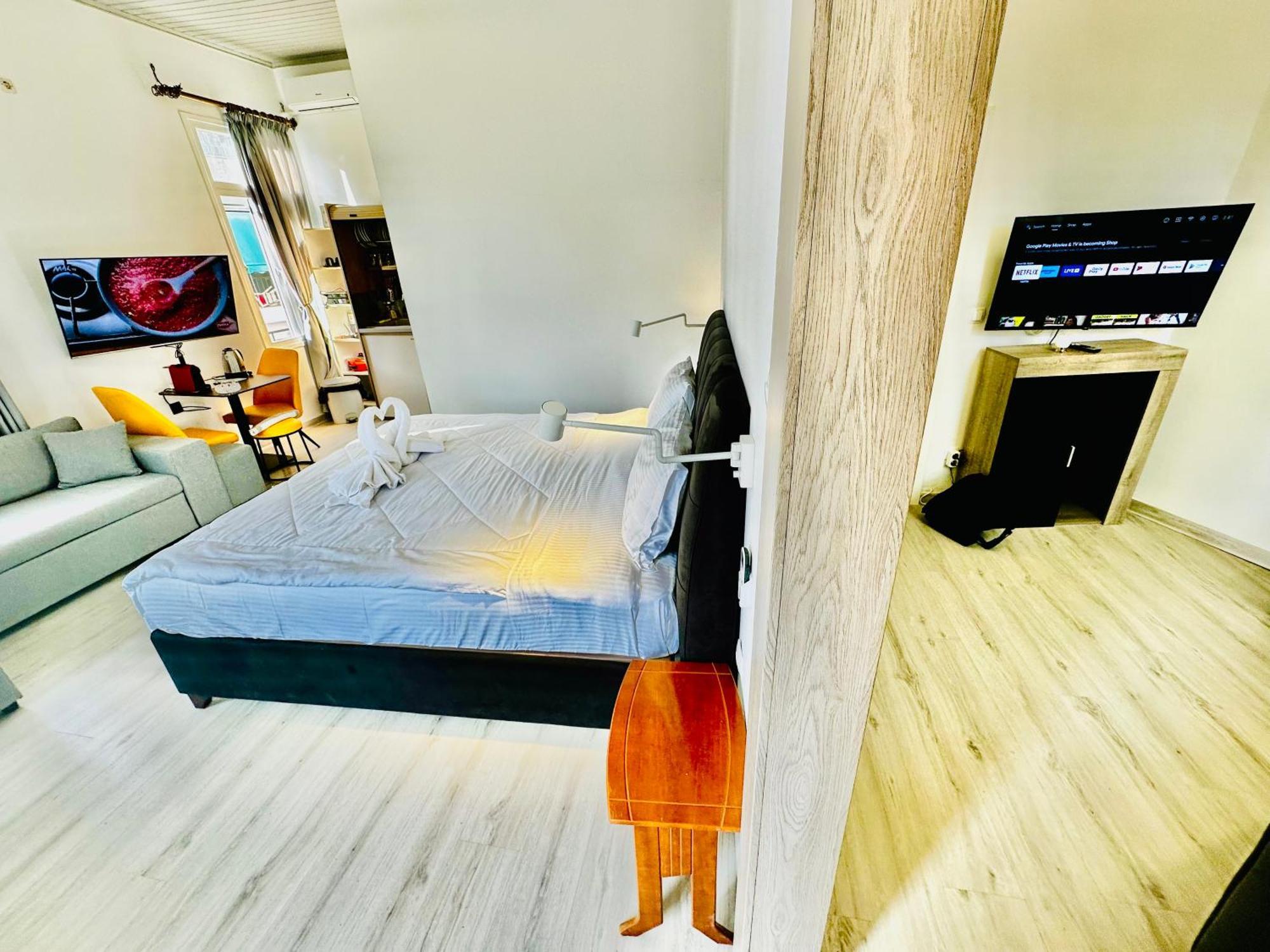 Travelers Luxury Suites, Studios & Apartments Corfu  Bagian luar foto