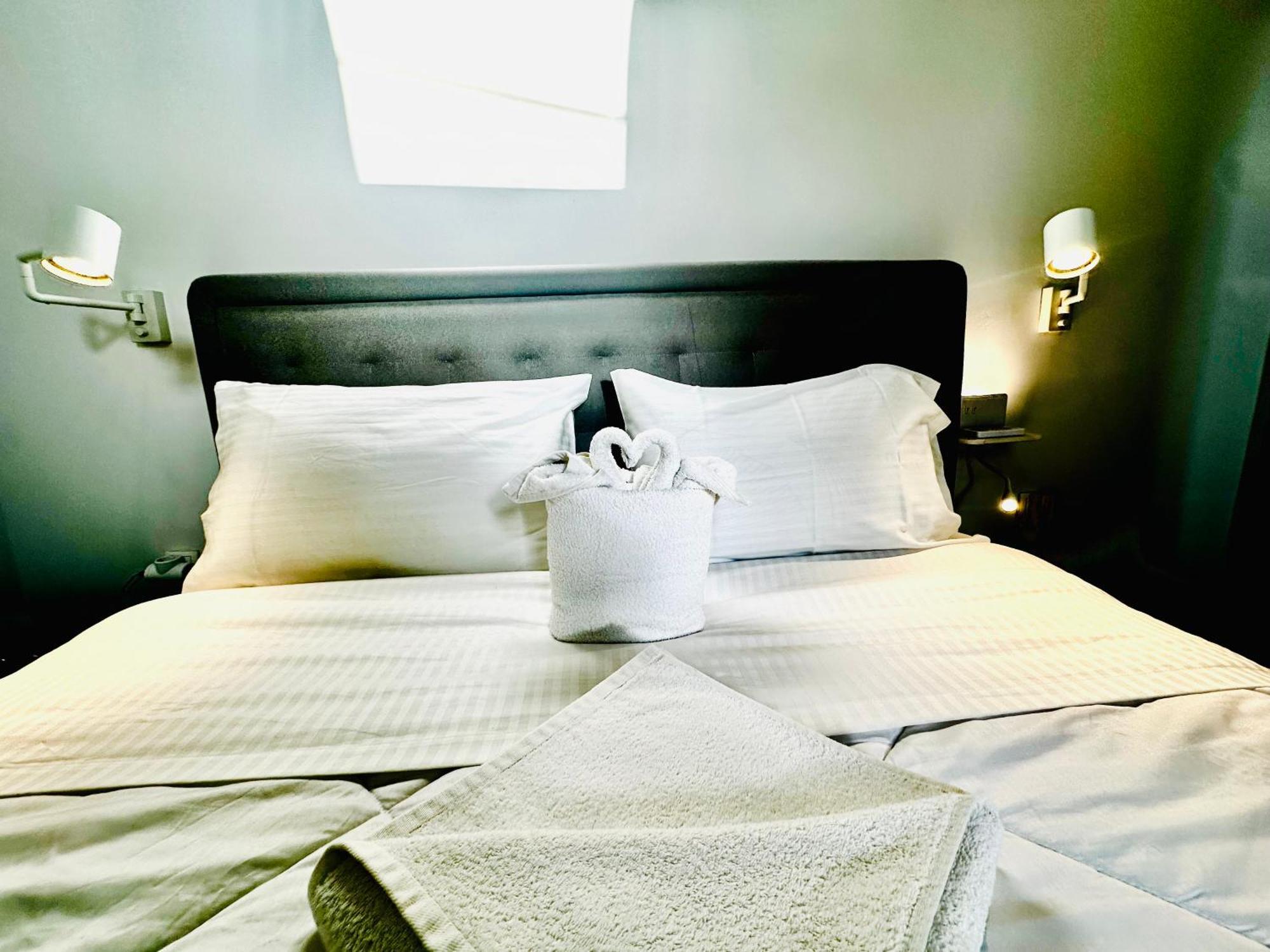 Travelers Luxury Suites, Studios & Apartments Corfu  Bagian luar foto