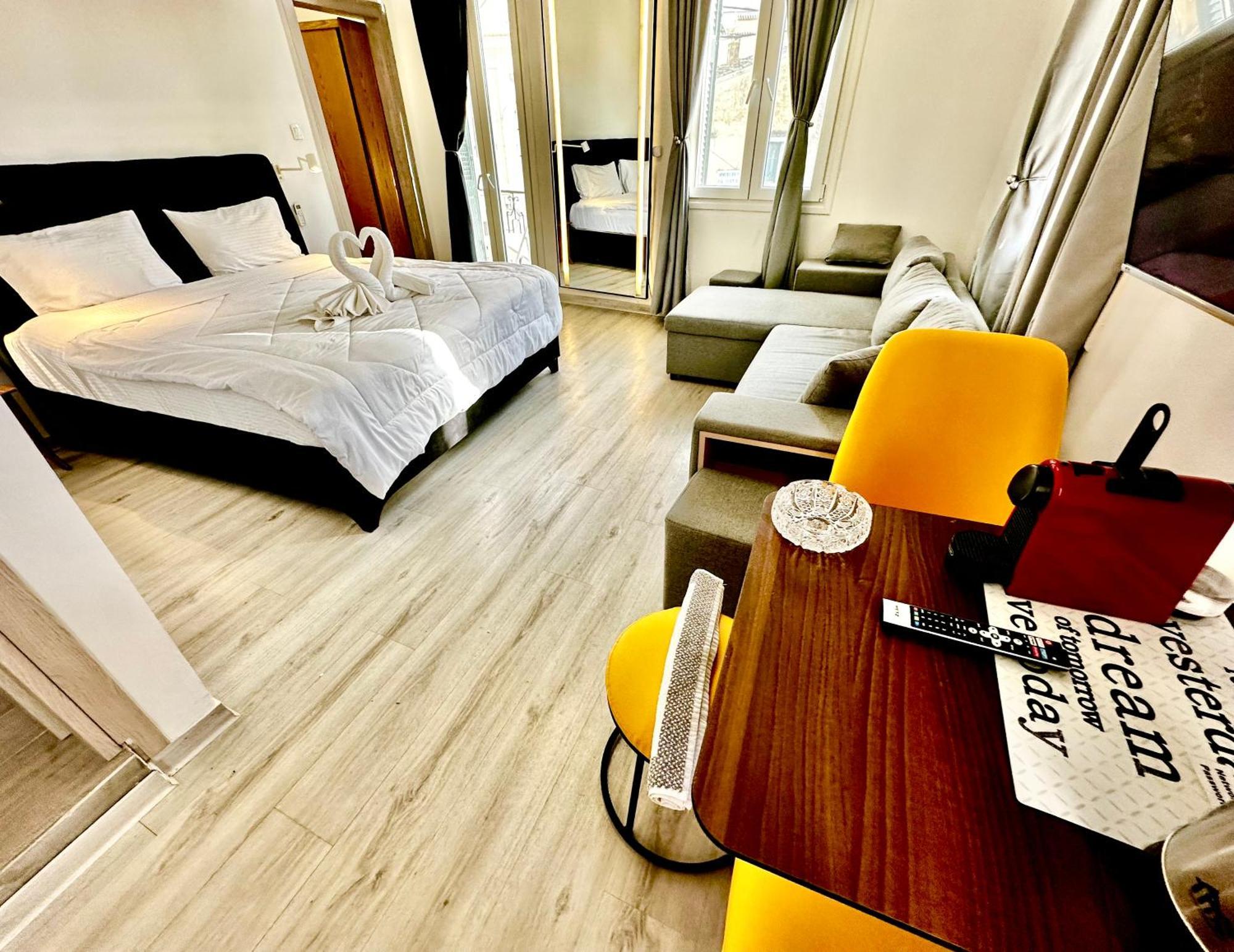 Travelers Luxury Suites, Studios & Apartments Corfu  Bagian luar foto