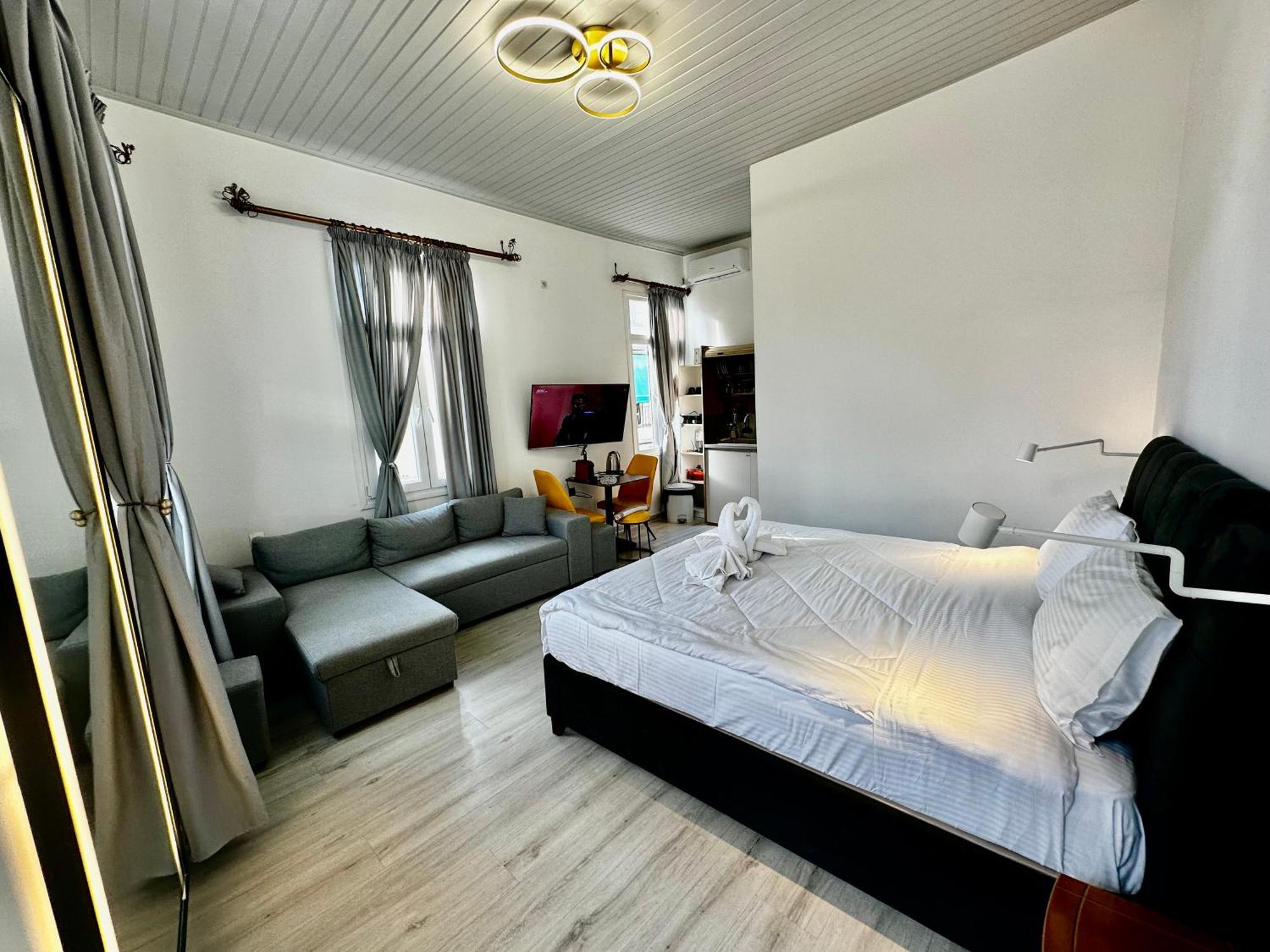 Travelers Luxury Suites, Studios & Apartments Corfu  Bagian luar foto