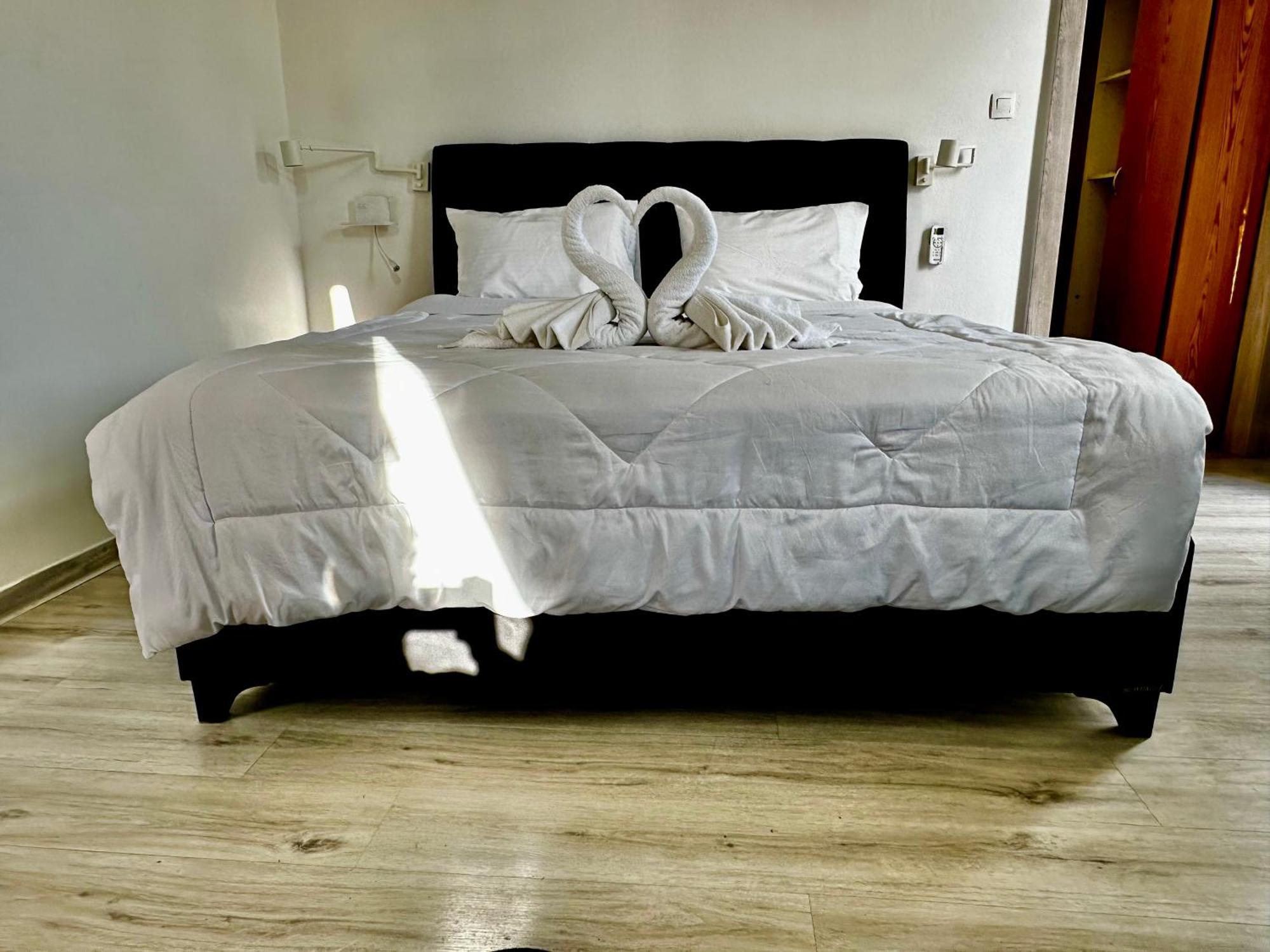 Travelers Luxury Suites, Studios & Apartments Corfu  Bagian luar foto